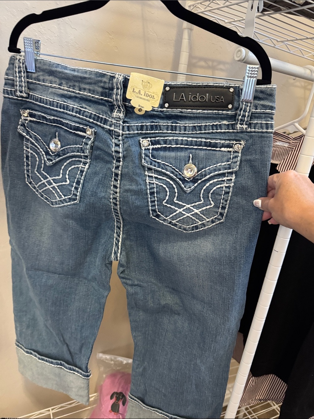 L.A. idol Light Blue Cropped Embroidered Pocket Jeans